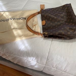 Louis Vuitton Graceful shoulder bag